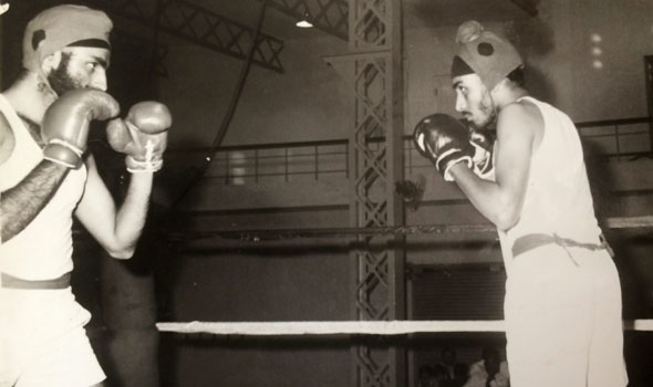 Major HS Kalsi (on the left ), a boxing champion during his NDA days.